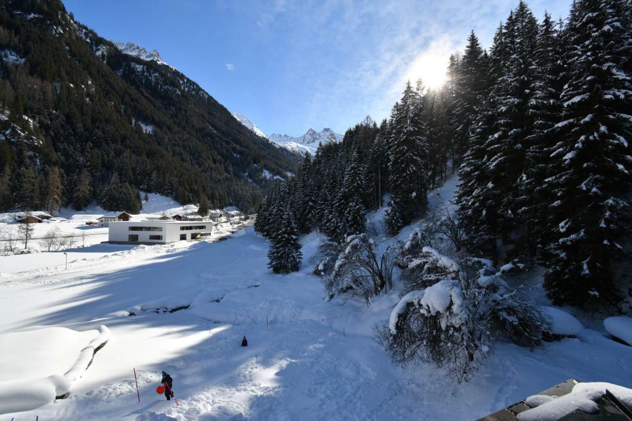 Haus Hubertus Apartment Sankt Leonhard im Pitztal Exterior photo