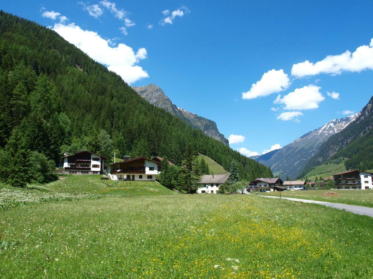 Haus Hubertus Apartment Sankt Leonhard im Pitztal Exterior photo