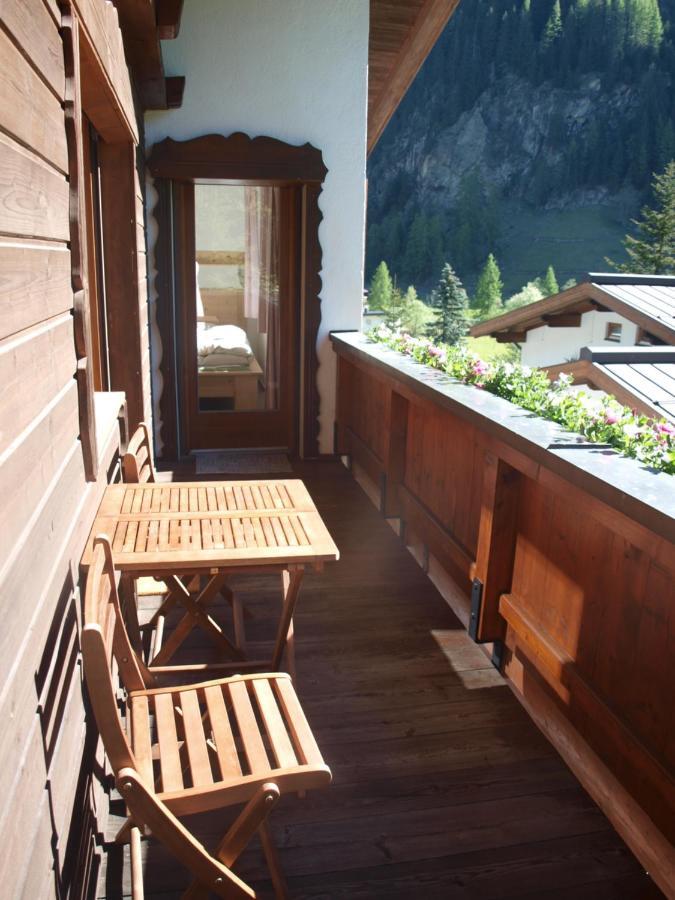 Haus Hubertus Apartment Sankt Leonhard im Pitztal Exterior photo